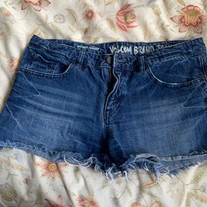 Volcom Cut off Jean shorts 31 W.